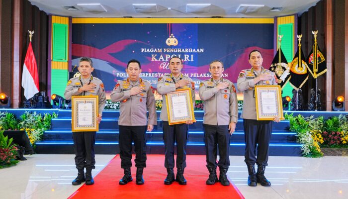 Bukti Nyata Dukung Asta Cita,  SDM Polda Jatim Diganjar Berbagai  Penghargaan