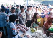 Polres Jombang Kolaborasi Dengan Bulog dan Disdagrin, Gelar Bazar Gerakan Pangan Murah Untuk Masyarakat