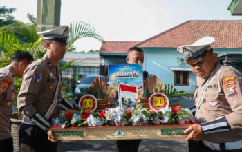 Moment HUT TNI ke 80, Kapolres Jombang Beri Kejutan kepada Kodim 0814 Jombang dan Sat Radar 222 Ploso Jombang