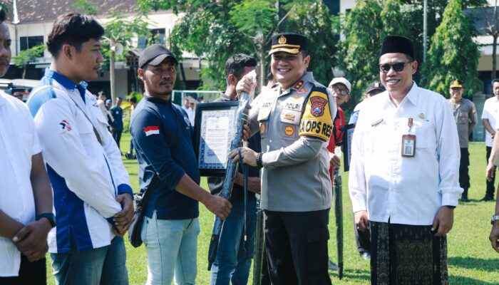 Kapolres Jombang Pimpin Apel Akbar Kebangsaan Bersama Serikat Pekerja/Buruh Kabupaten Jombang