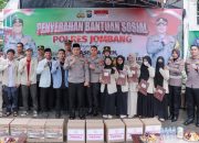 Keluarga Besar Polres Jombang Berikan Bantuan Sosial kepada Mahasiswa Asal Aceh, Sumut, dan Sumbar